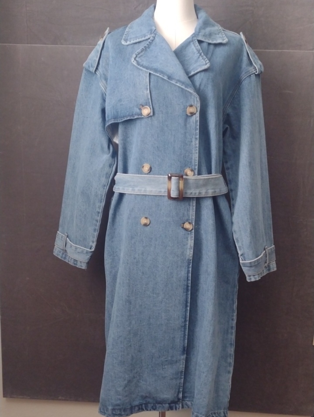 Veveret Large Classic Light Blue Denim Double Breasted Vent Belted Trench Coat